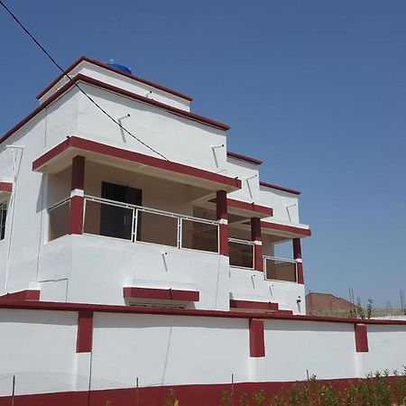 Coco Island Hotel Banjul Buitenkant foto