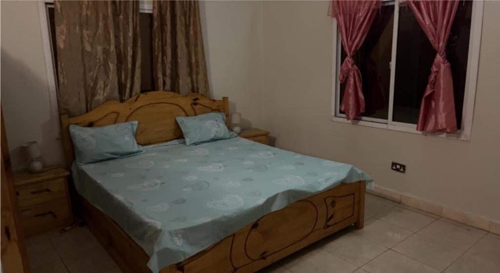 Coco Island Hotel Banjul Buitenkant foto