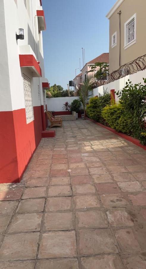 Coco Island Hotel Banjul Buitenkant foto